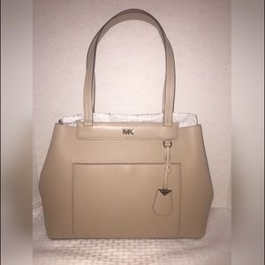 Michael Kors Meredith Medium EW Bonded Tote.